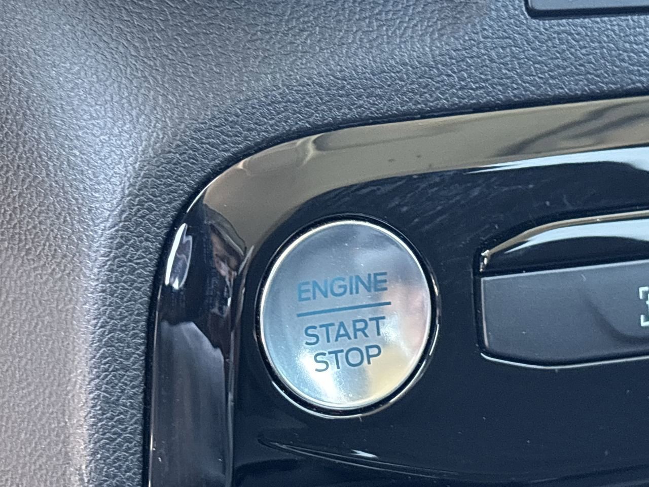 Certified 2024 Ford Escape Active w/ Tech Pack #1 FWD image 30