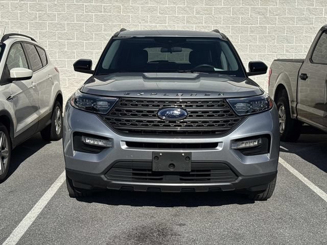 Certified 2023 Ford Explorer XLT w/ Equipment Group 202A AWD/4WD image 9