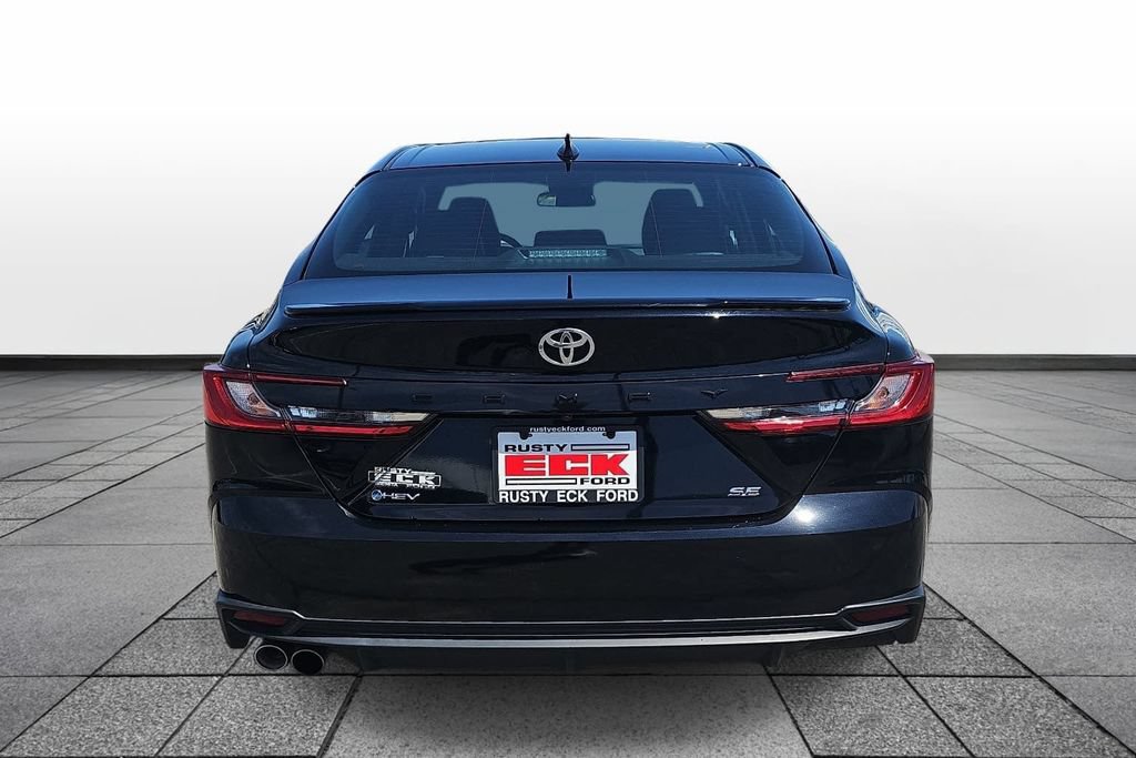 Used 2025 Toyota Camry SE FWD image 6