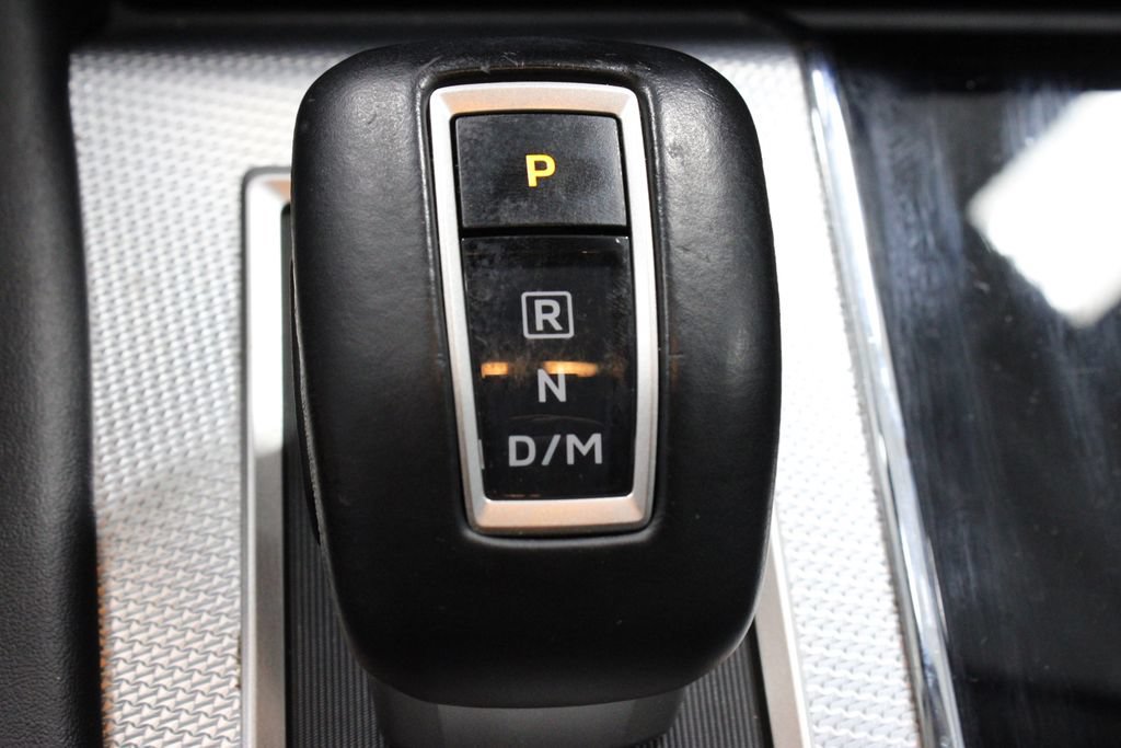 Used 2023 Mitsubishi Outlander SEL AWD/4WD image 32