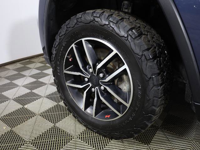 Used 2021 Jeep Grand Cherokee Trailhawk w/ Trailhawk Luxury Group image 37