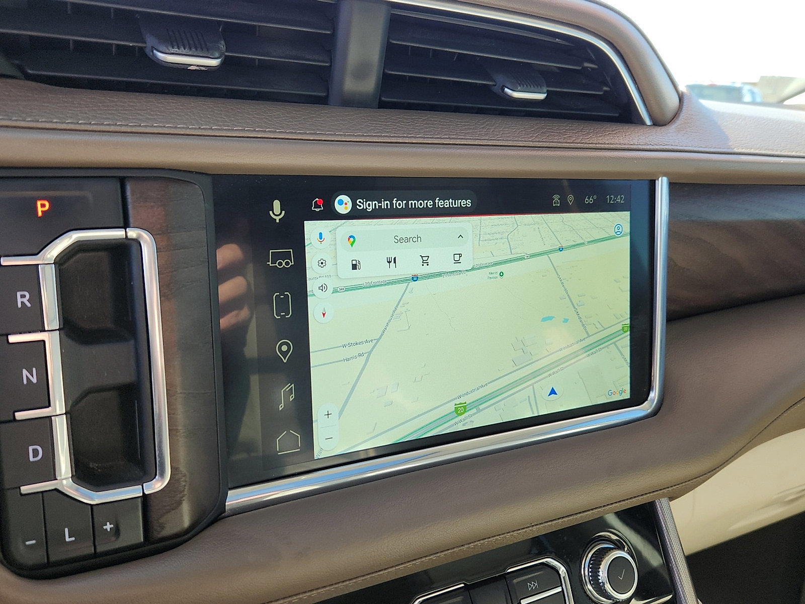 Used 2022 GMC Yukon XL Denali image 12