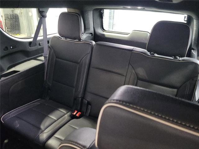 Used 2023 Chevrolet Suburban Premier image 26