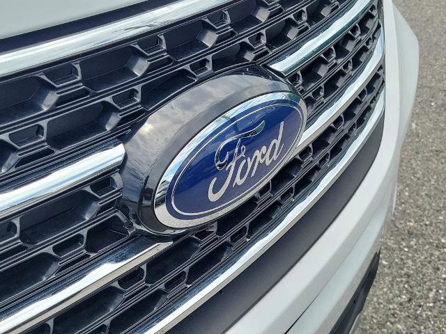 Certified 2021 Ford Explorer XLT w/ Equipment Group 202A AWD/4WD image 8