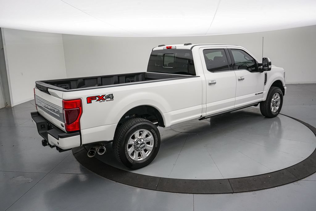 Certified 2022 Ford F250 Platinum w/ FX4 Off-Road Package AWD/4WD image 4
