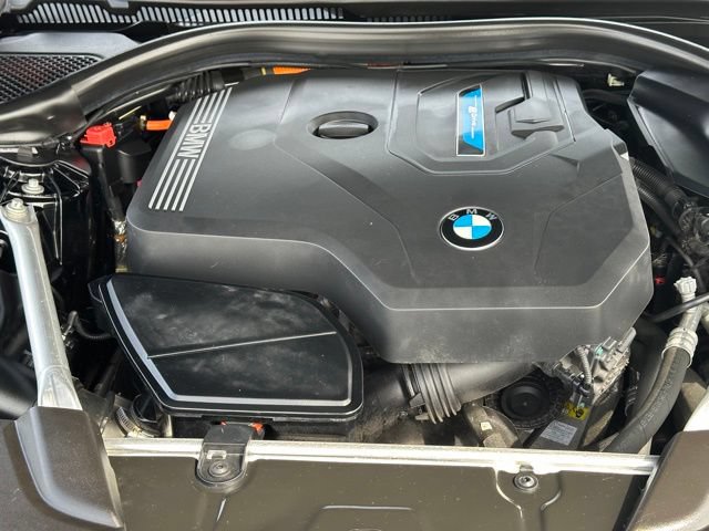 Used 2023 BMW 530e xDrive w/ Premium Package AWD/4WD image 9