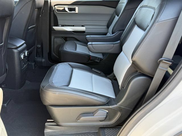 Certified 2023 Ford Explorer XLT w/ Equipment Group 202A AWD/4WD image 7