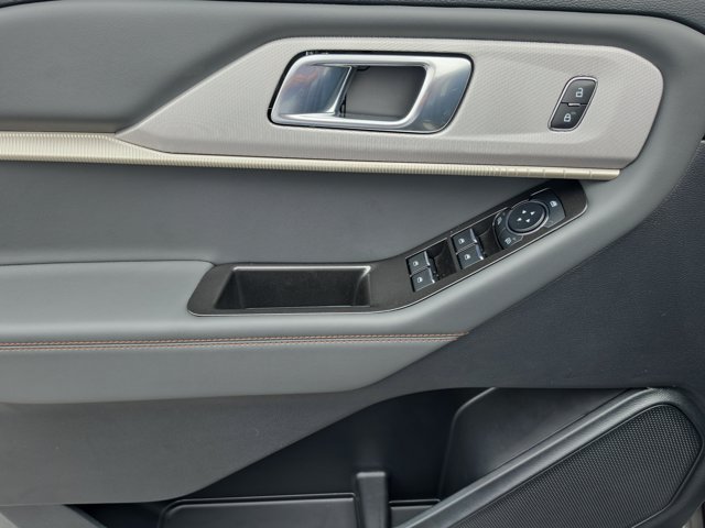 Certified 2026 Ford Explorer Active RWD image 16