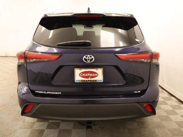 Used 2022 Toyota Highlander XLE image 19