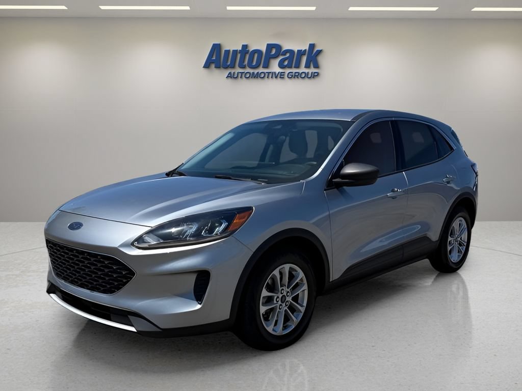 Certified 2022 Ford Escape SE FWD image 3