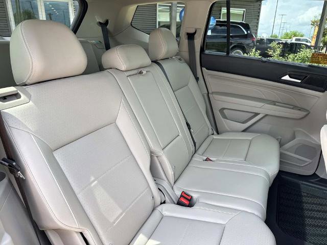 Used 2023 Volkswagen Atlas SE w/ Panoramic Sunroof Package image 13