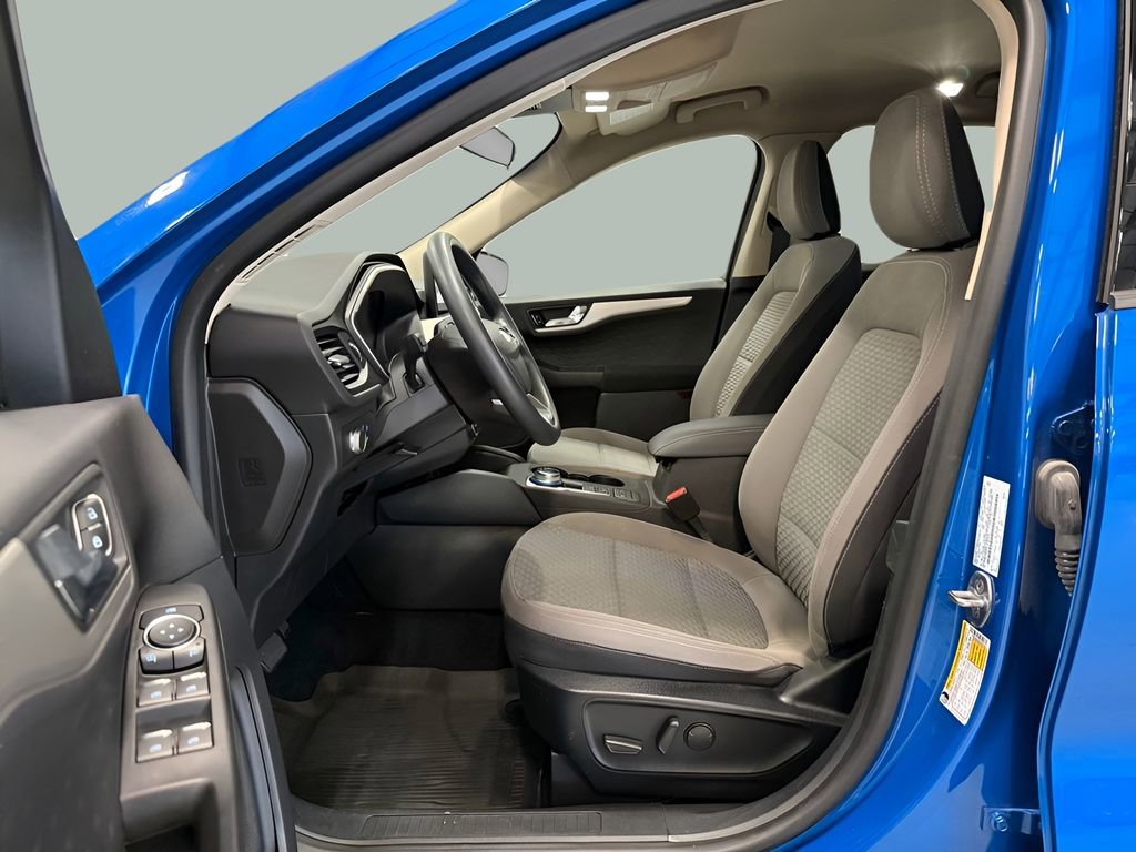 Certified 2020 Ford Escape SE AWD/4WD image 12