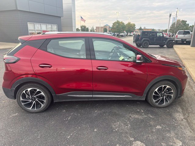 Used 2023 Chevrolet Bolt EUV Premier w/ Sun & Sound Package FWD image 13