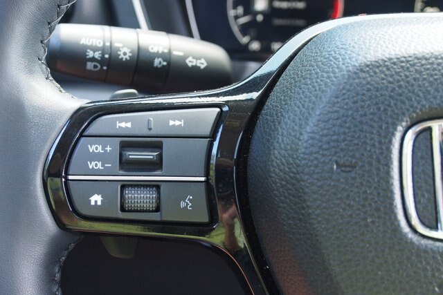 Used 2025 Honda Pilot Touring image 27