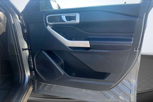 Certified 2022 Ford Explorer XLT w/ Equipment Group 202A image 23