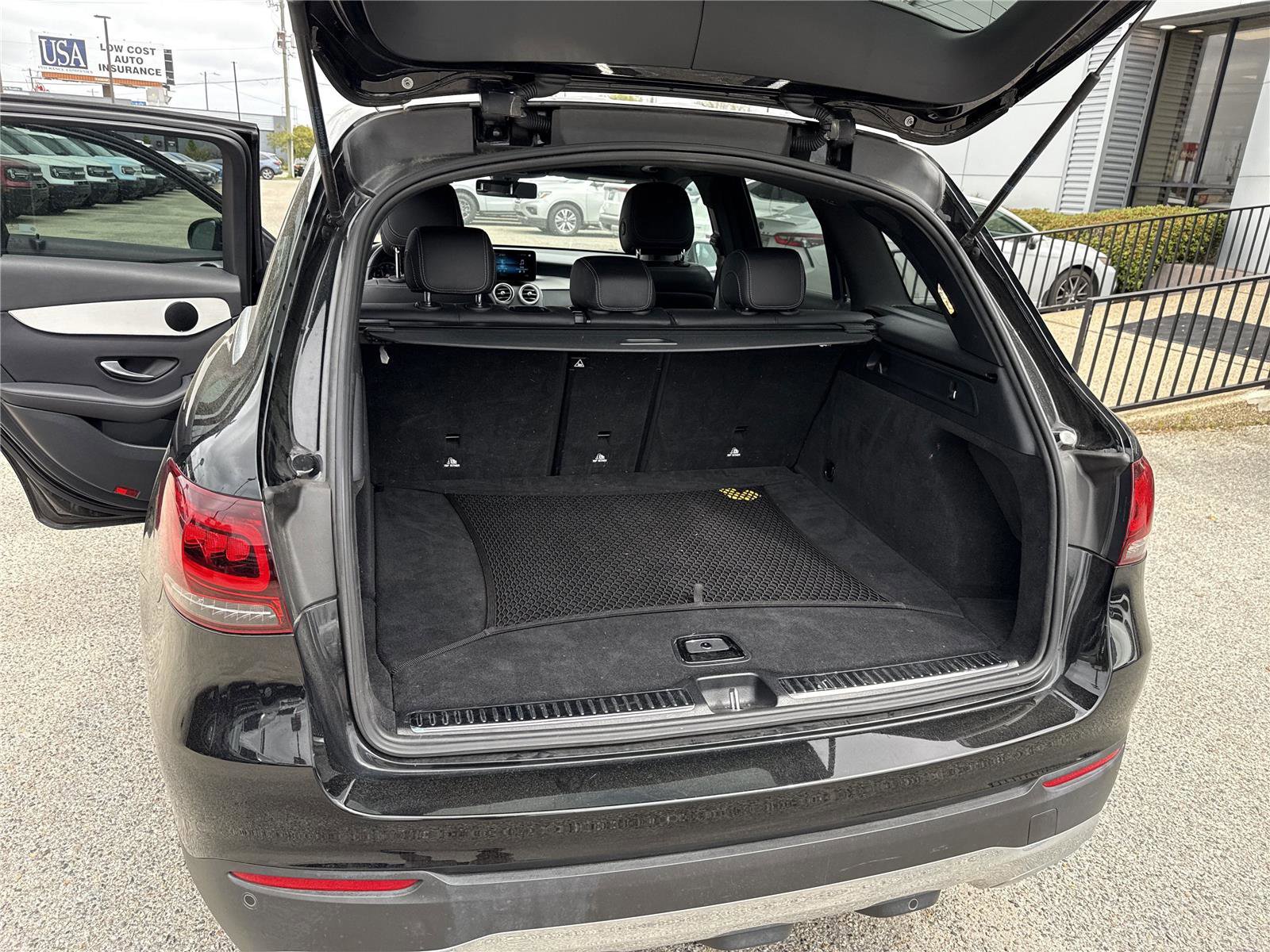 Used 2021 Mercedes-Benz GLC 300 image 28