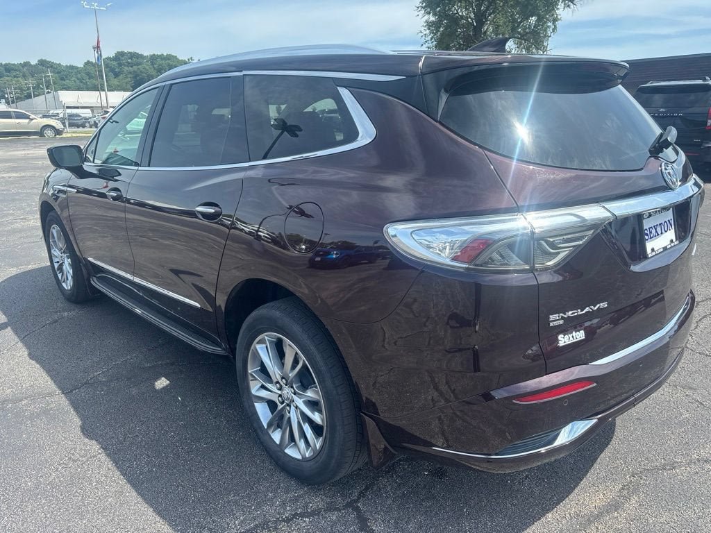Used 2022 Buick Enclave Avenir w/ Avenir Technology Package AWD/4WD image 10