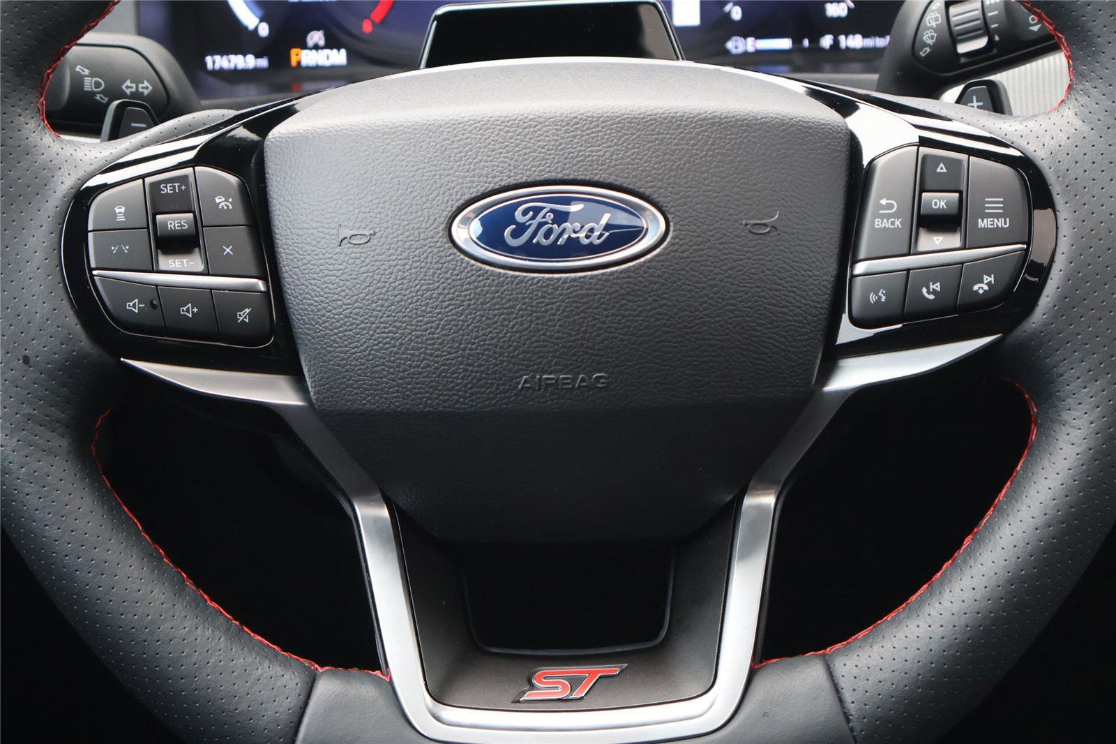 Certified 2025 Ford Explorer ST image 19