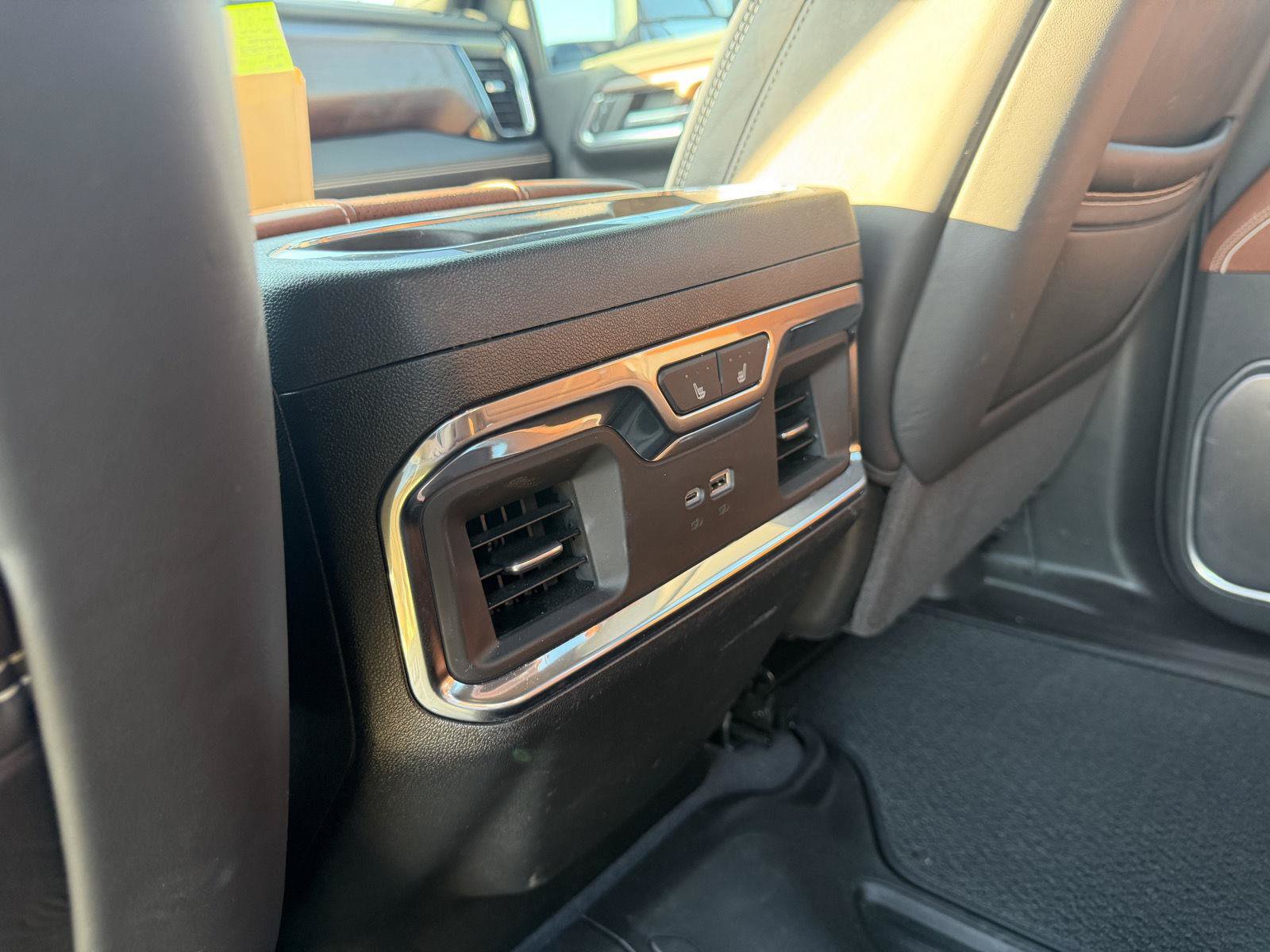Used 2024 GMC Sierra 2500 Denali Ultimate AWD/4WD image 19