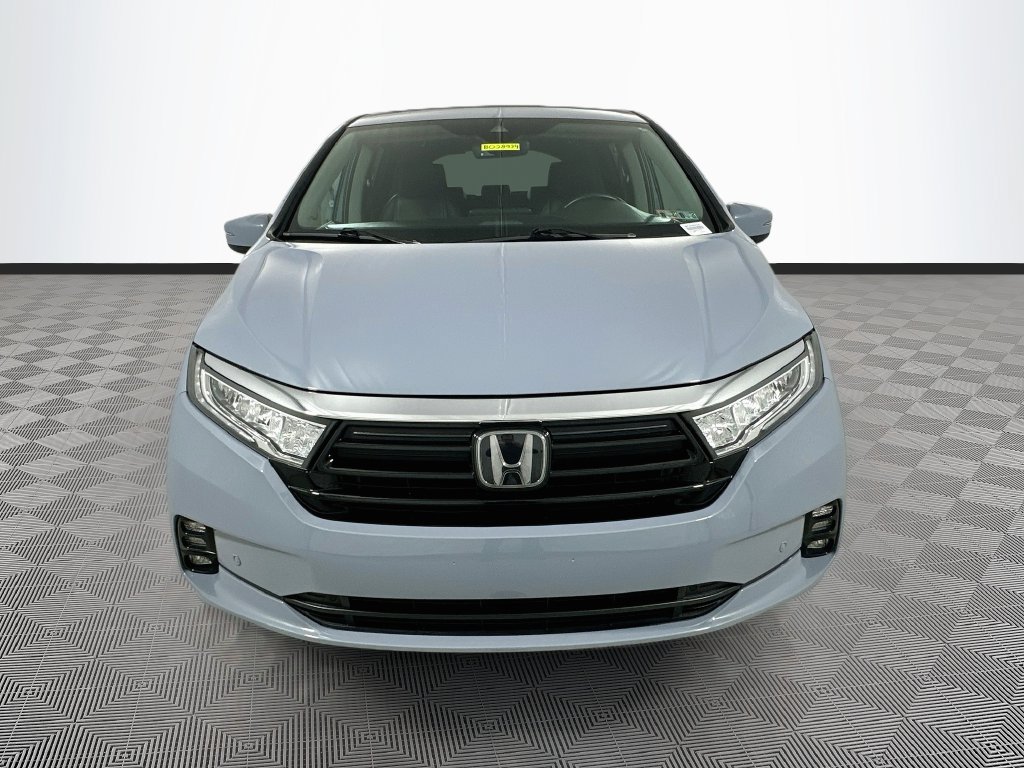 Used 2023 Honda Odyssey Touring image 3