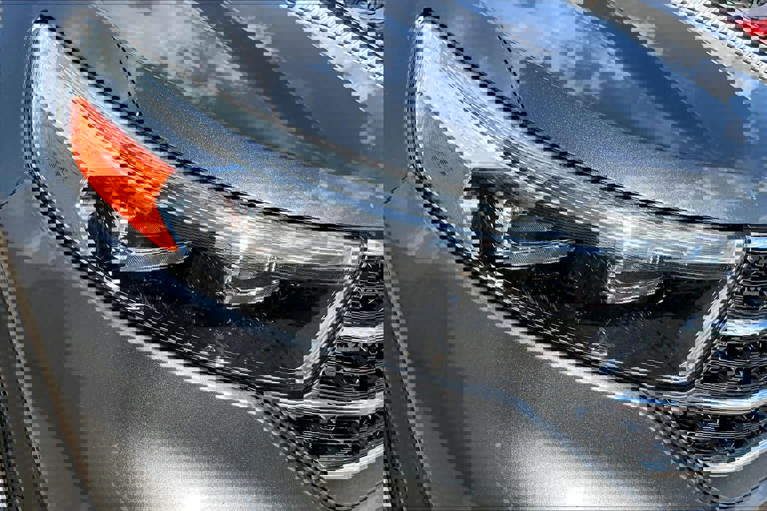 Certified 2020 Ford Explorer XLT w/ Equipment Group 202A RWD image 27