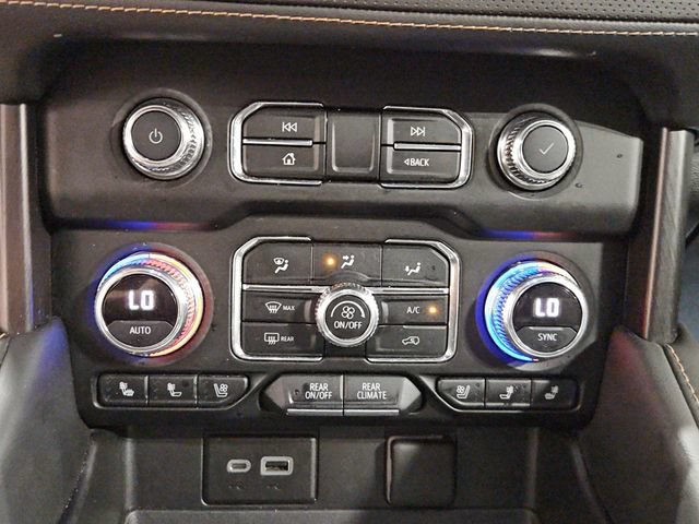 Used 2022 GMC Yukon AT4 w/ Technology Package AWD/4WD image 32