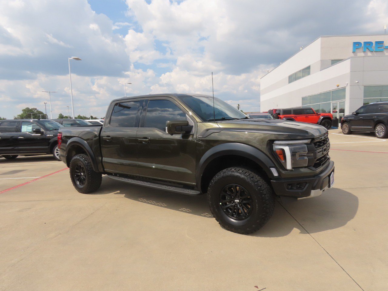 Certified 2025 Ford F150 Raptor AWD/4WD image 6