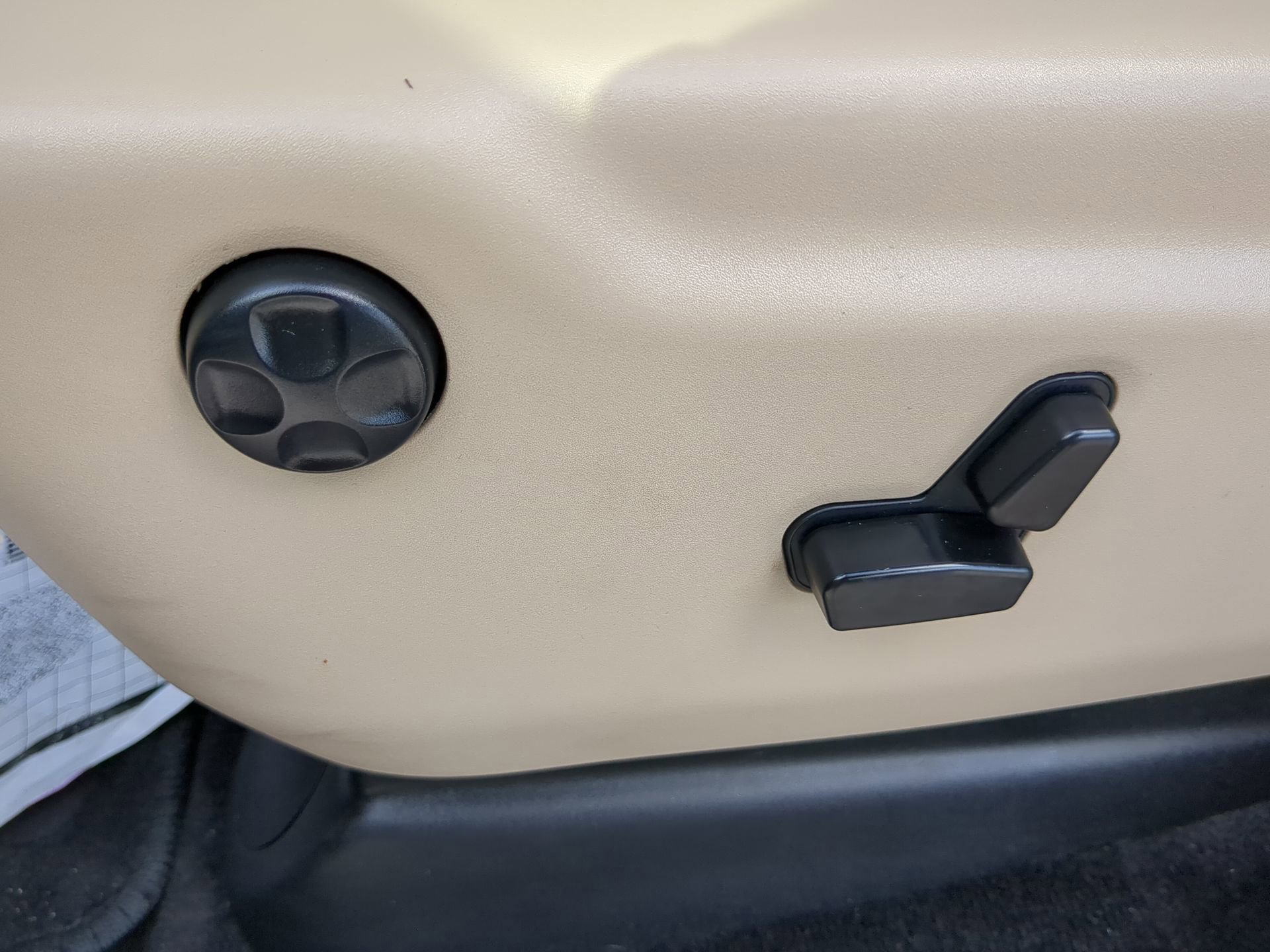 Used 2019 Jeep Grand Cherokee Limited image 49