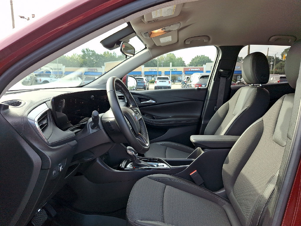 Used 2024 Buick Encore GX Preferred w/ Advanced Technology Package FWD image 13