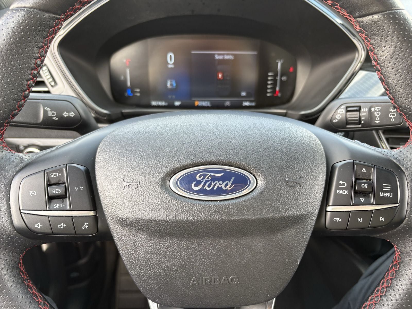 Certified 2024 Ford Escape ST-Line AWD/4WD image 37