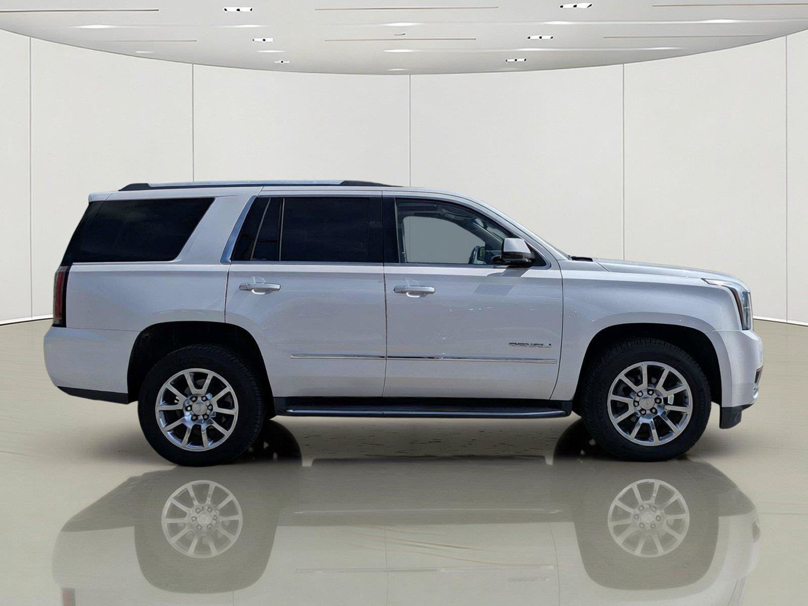 Used 2018 GMC Yukon Denali w/ Open Road Package AWD/4WD image 5
