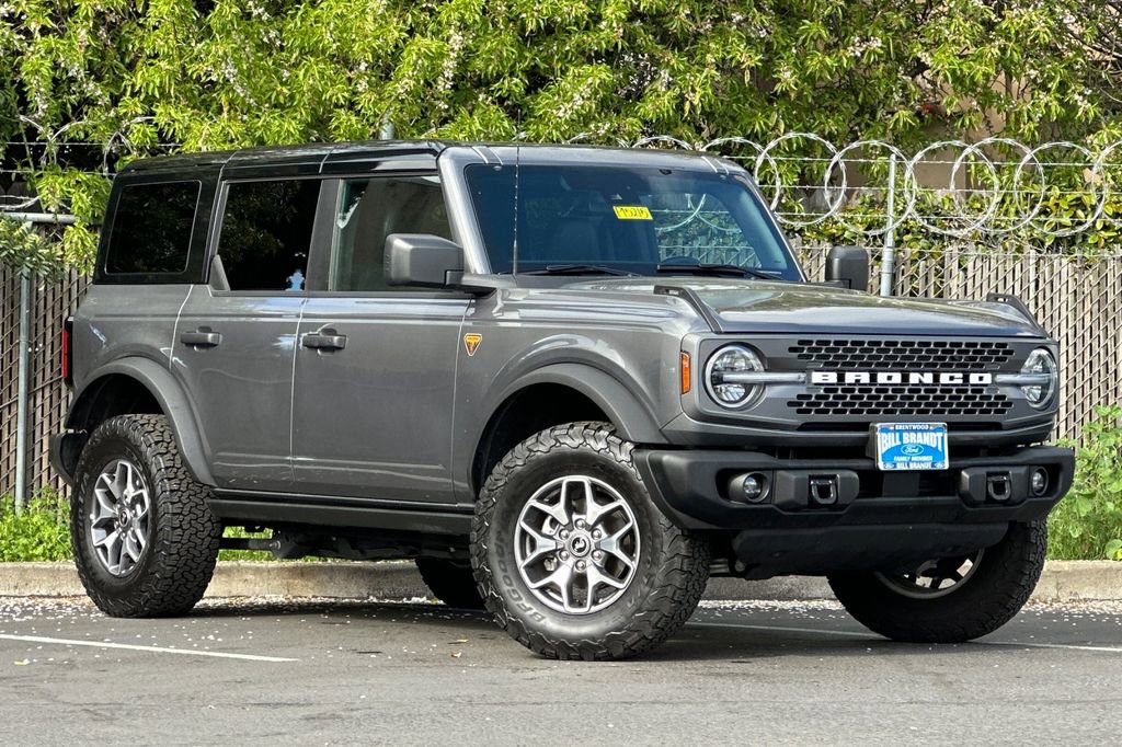 Certified 2025 Ford Bronco Badlands image 2