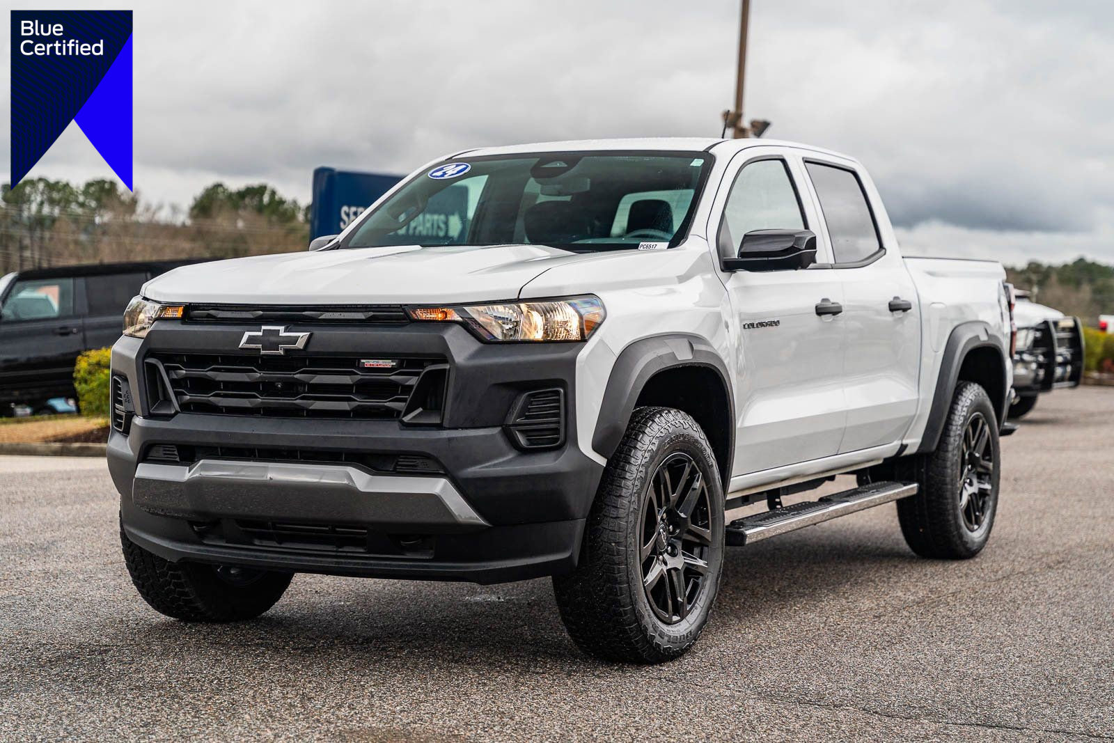 Used 2024 Chevrolet Colorado Trail Boss w/ Technology Package image 1