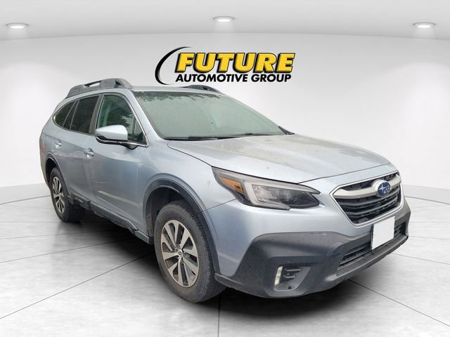 Used 2020 Subaru Outback Premium image 1