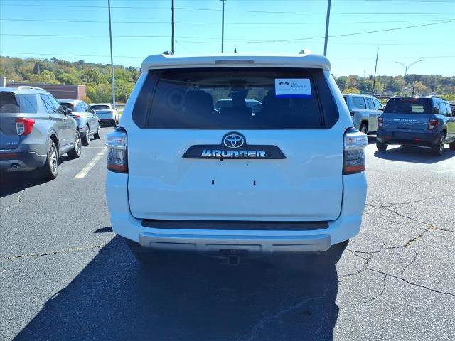 Used 2024 Toyota 4Runner TRD Off-Road image 2