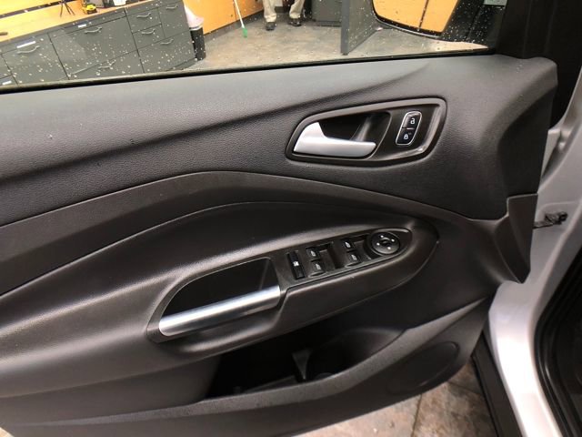 Certified 2018 Ford Escape SE w/ SE Sync 3 Package image 12