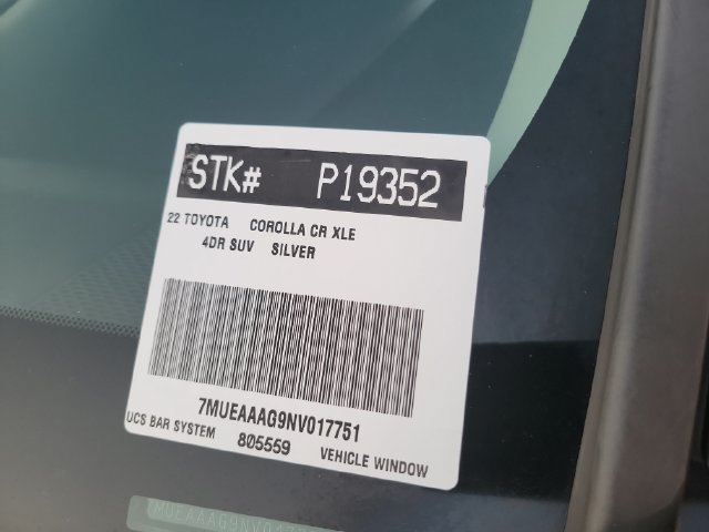 Used 2022 Toyota Corolla Cross XLE w/ Black Badges Package (TMS) FWD image 30