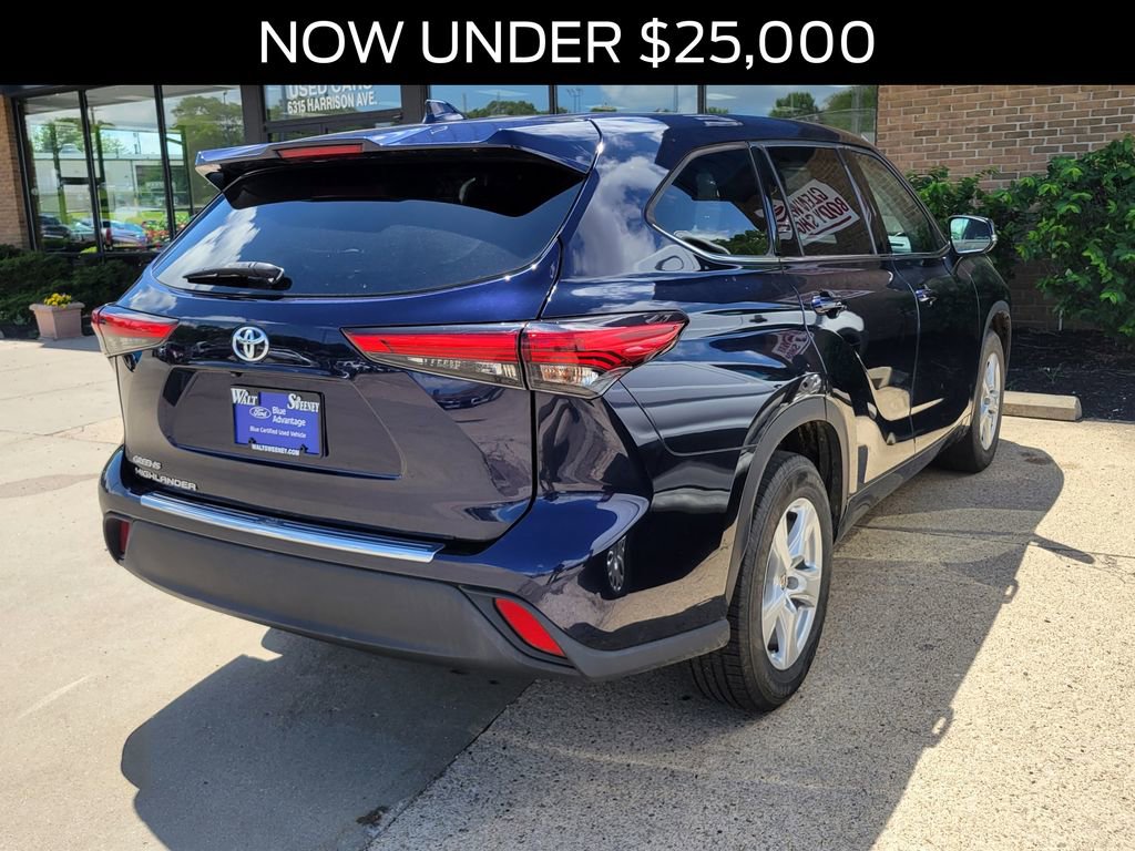 Used 2020 Toyota Highlander L FWD image 3