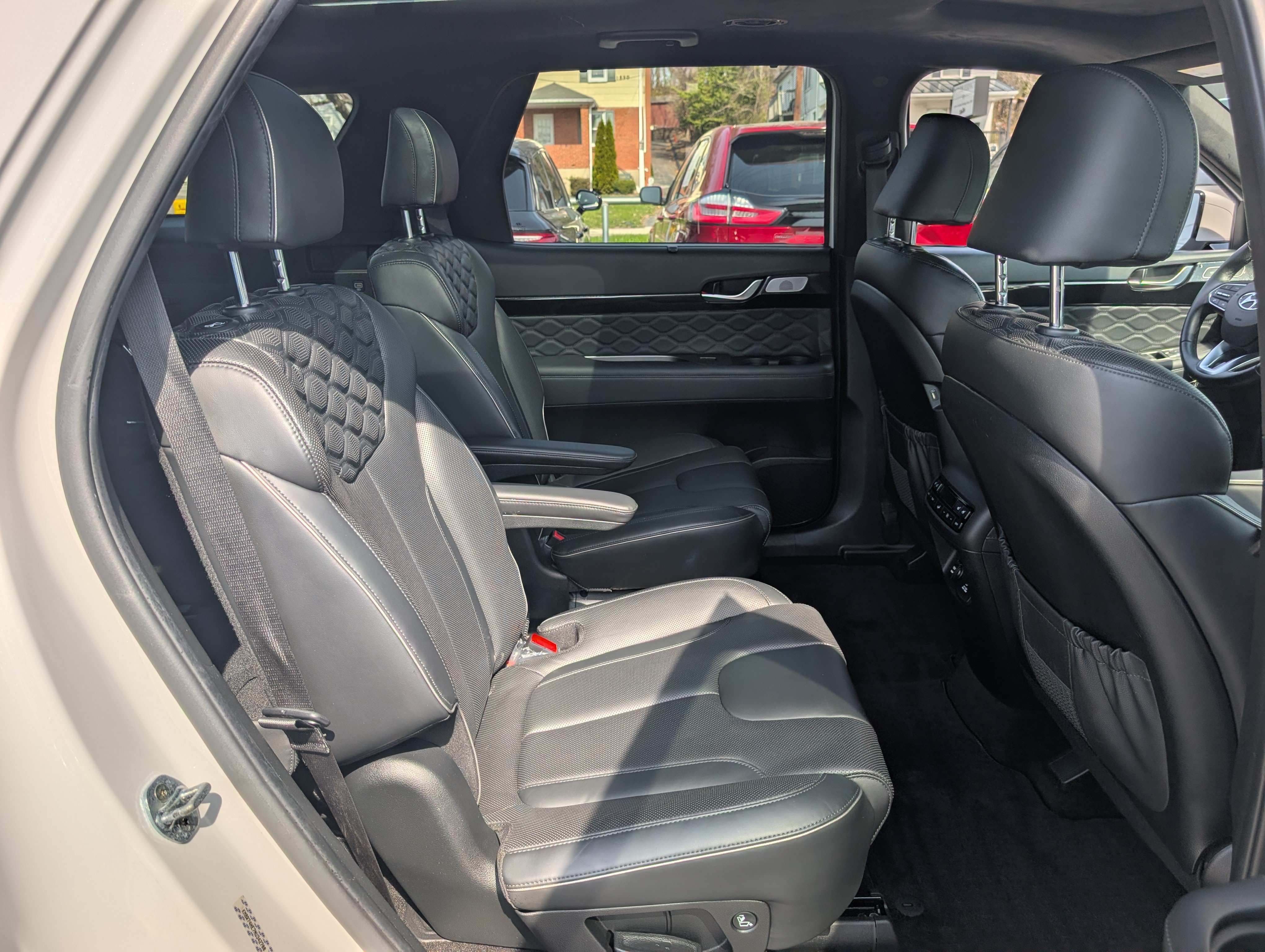 Used 2022 Hyundai Palisade Calligraphy w/ Cargo Package FWD image 13