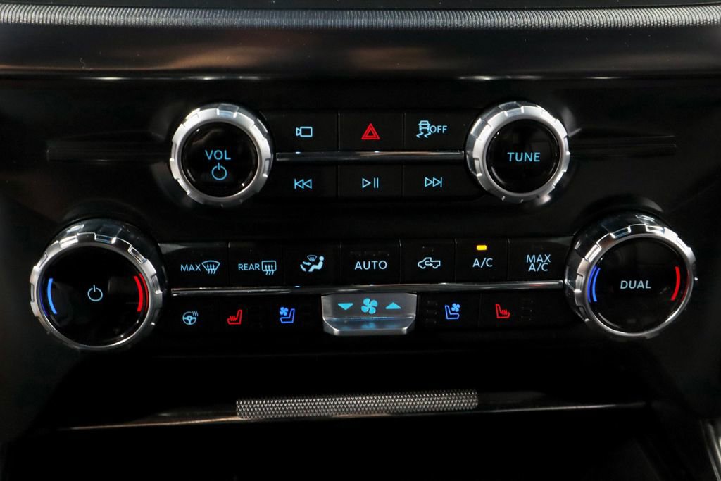 Certified 2025 Ford F150 Lariat w/ Equipment Group 501A Mid AWD/4WD image 32