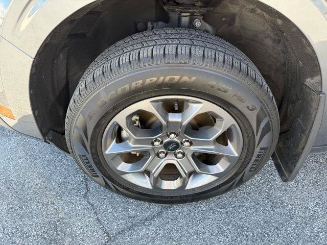 Certified 2022 Ford Maverick XLT FWD image 11