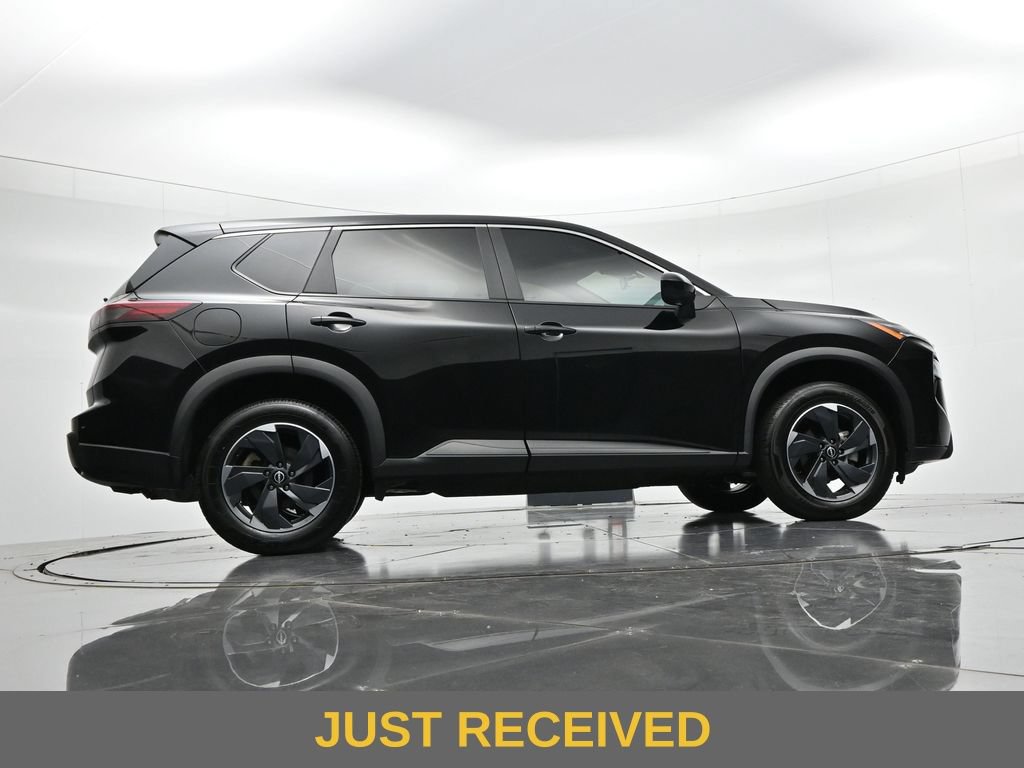Used 2024 Nissan Rogue SV AWD/4WD image 21