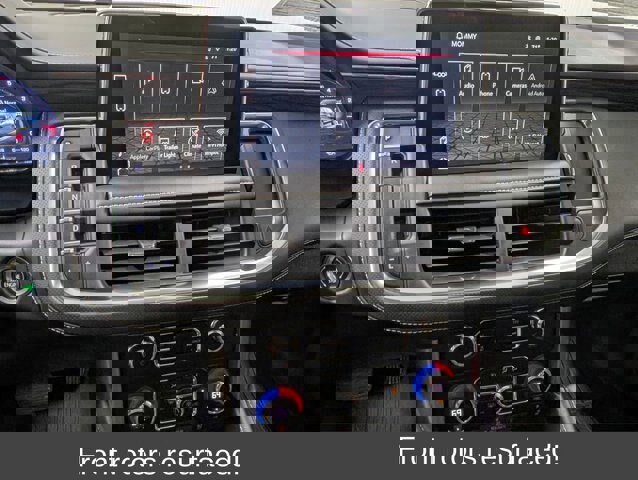 Used 2023 GMC Yukon SLT w/ SLT Premium Package image 10