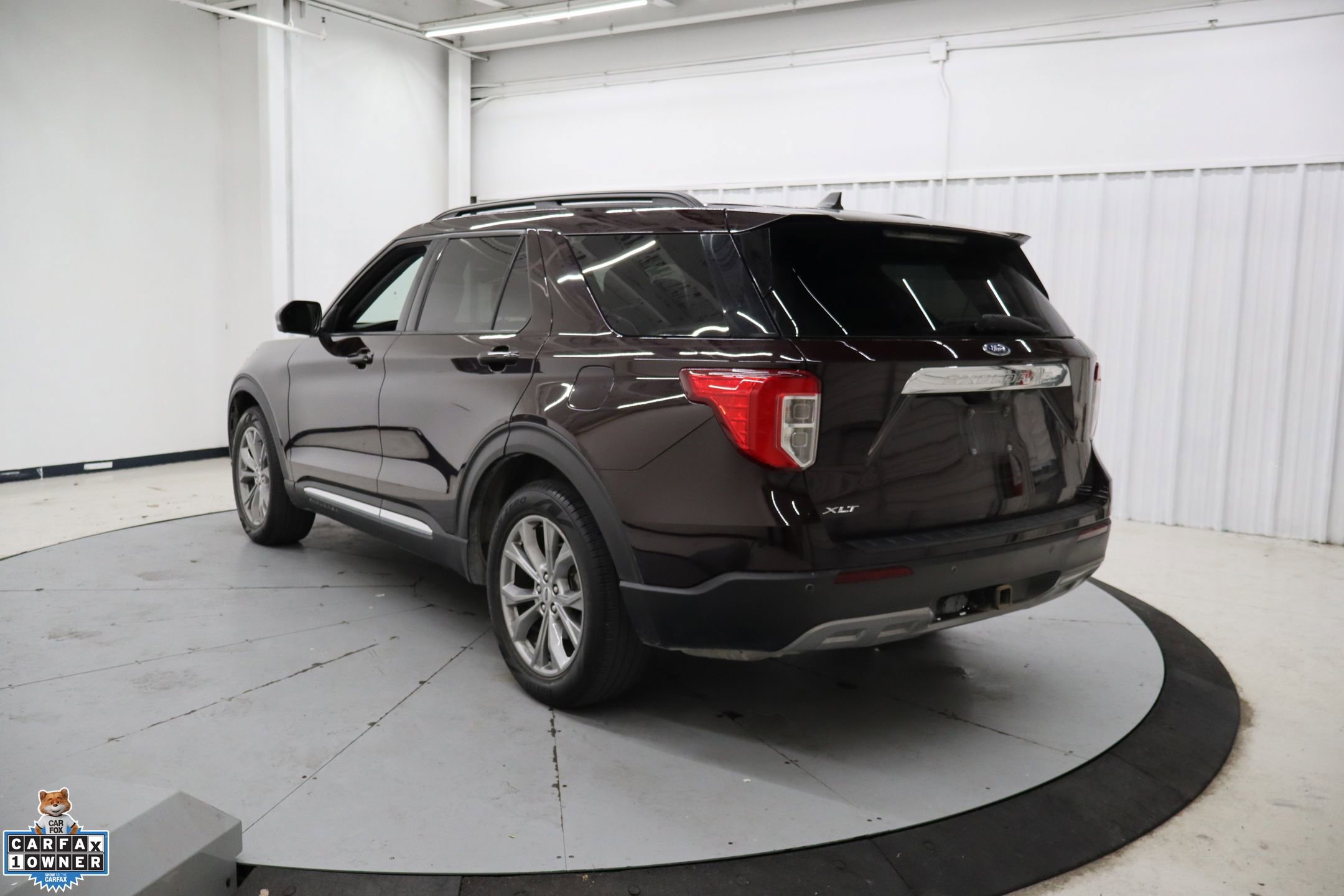 Certified 2022 Ford Explorer XLT w/ Equipment Group 202A image 8