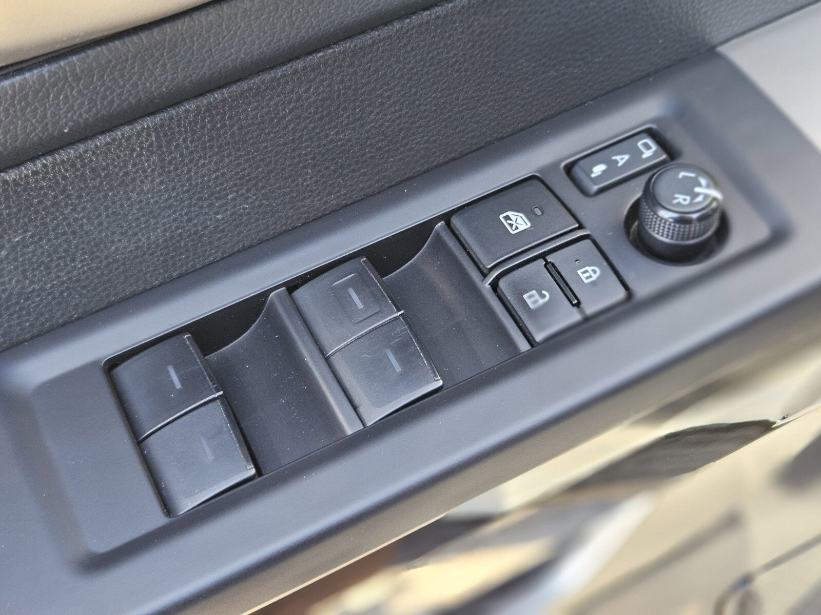 Used 2024 Toyota Tundra Limited image 19