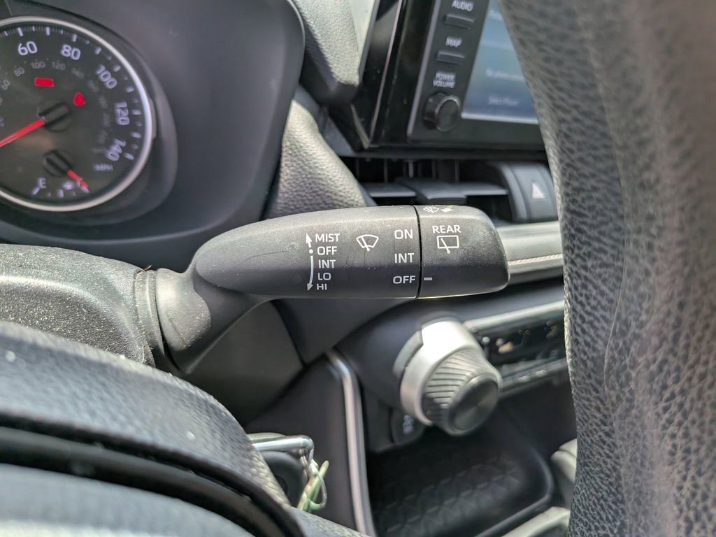 Used 2019 Toyota RAV4 LE FWD image 29