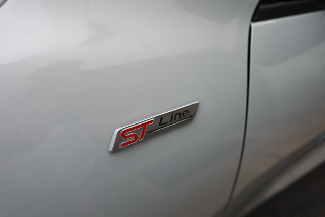 Certified 2025 Ford Escape ST-Line Select w/ Tech Pack #2 AWD/4WD image 12