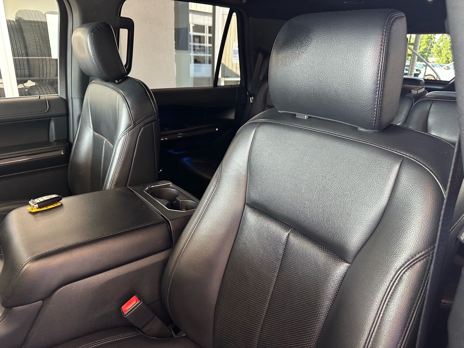 Certified 2019 Ford Expedition XLT w/ Equipment Group 202A AWD/4WD image 20