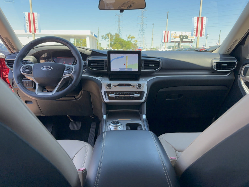 Certified 2020 Ford Explorer XLT w/ Equipment Group 202A image 29