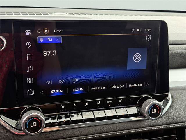Used 2024 Chevrolet Colorado LT w/ LT Convenience Package III AWD/4WD image 17